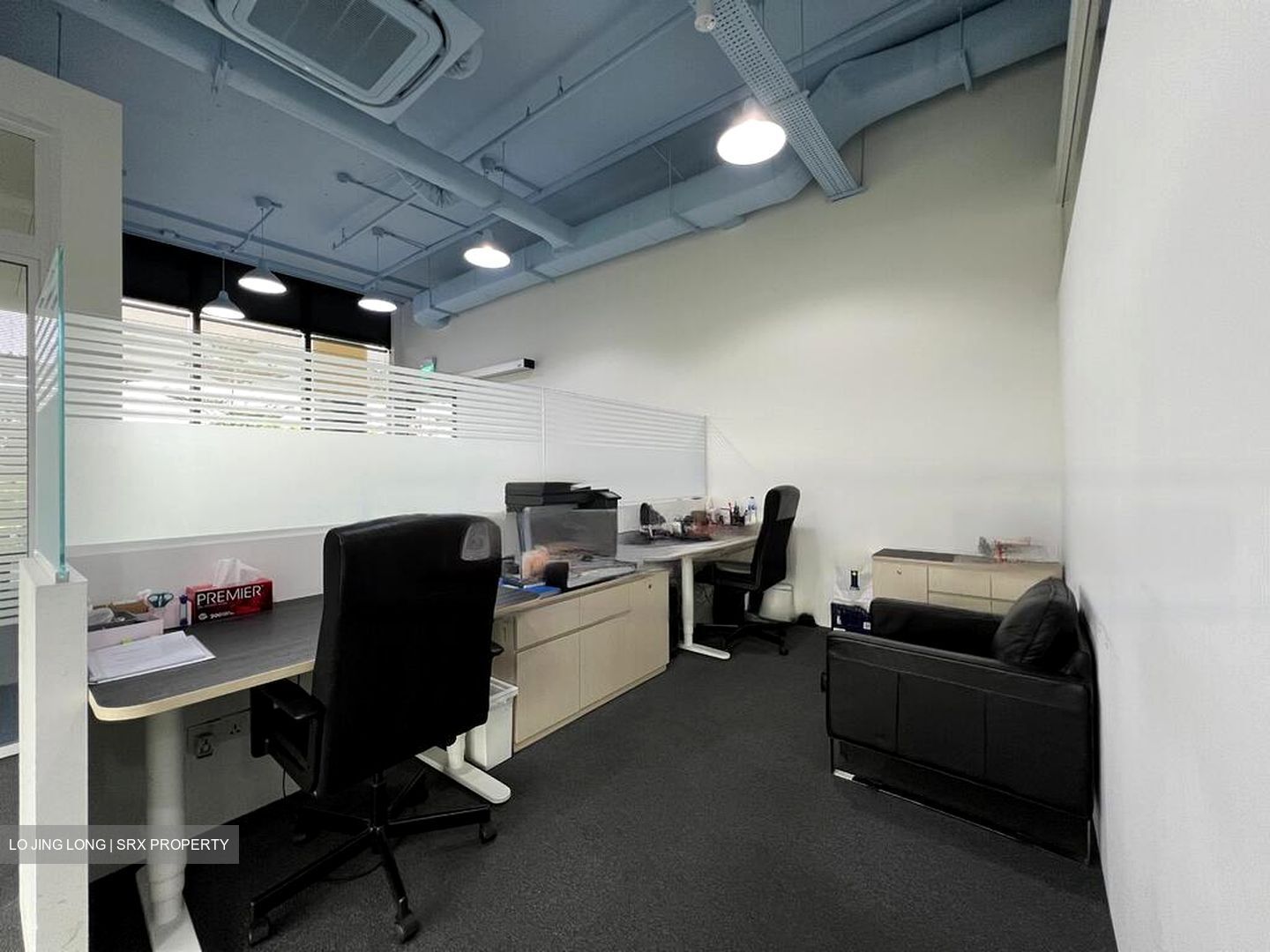 THE KINGSMEN EXPERIENCE (D16), Office #460722361